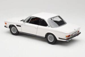 BMW 3.0 CSi E9 White Minichamps 1:18 180029026 Diecast - image 7 of 8