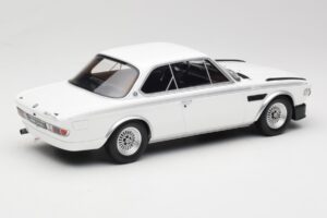 BMW 3.0 CSL E9 Chamonix White Otto 1:18 OT1145 Resin - image 2 of 6