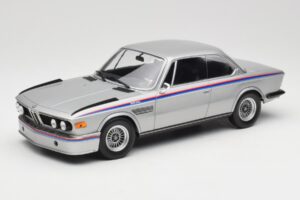 BMW 3.0 CSL E9 Polaris Silver Minichamps 1:18 155028135 Diecast