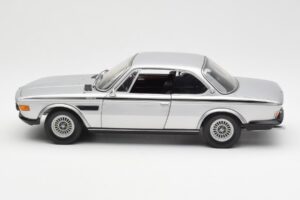 BMW 3.0 CSL E9 Silver Minichamps 1:18 180029020 Diecast - image 4 of 8