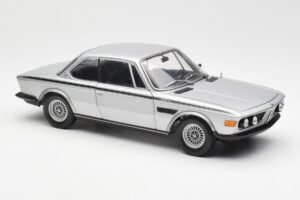 BMW 3.0 CSL E9 Silver Minichamps 1:18 180029020 Diecast - image 6 of 8
