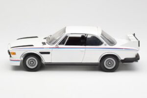 BMW 3.0 CSL E9 With Spoiler Set White Minichamps 1:18 180029021 Diecast - image 4 of 8
