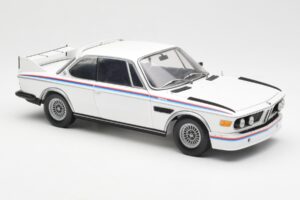 BMW 3.0 CSL E9 With Spoiler Set White Minichamps 1:18 180029021 Diecast - image 6 of 8