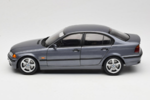BMW 318i E46 Grey Metallic Dealer Edition UT Models 1:18 80430028459 Diecast - image 4 of 8