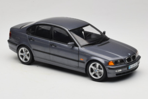 BMW 318i E46 Grey Metallic Dealer Edition UT Models 1:18 80430028459 Diecast - image 6 of 8