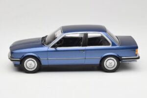BMW 323i E30 Blue Metallic Minichamps 1:18 155026002 Diecast - image 3 of 6