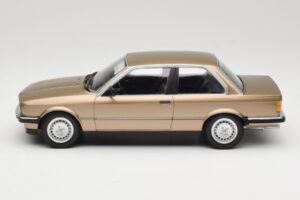 BMW 323i E30 Brown Metallic Minichamps 1:18 155026004 Diecast - image 3 of 6