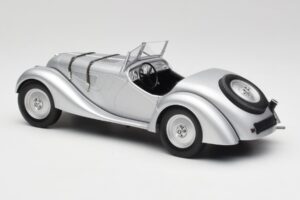 BMW 328 Silver Minichamps 1:18 155025030 Diecast - image 5 of 6