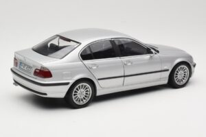 BMW 330i E46 Silver UT 1:18 80430302328 Diecast - image 3 of 8