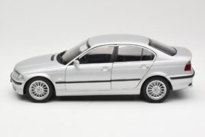 BMW 330i E46 Silver UT 1:18 80430302328 Diecast - image 4 of 8