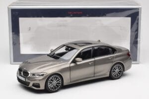 BMW 330i G20 Silver Norev 1:18 183275 Diecast - image 8 of 8