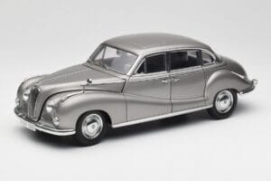 BMW 502 2.6 Luxus Silver Beige Metallic AUTOart 1:18 70591 Diecast