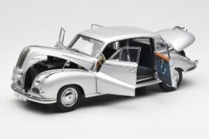 BMW 502 2.6 Luxus Super Silver AUTOart 1:18 70593 Diecast - image 2 of 8