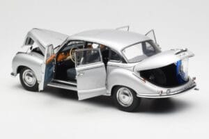 BMW 502 2.6 Luxus Super Silver AUTOart 1:18 70593 Diecast - image 5 of 8