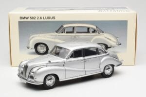 BMW 502 2.6 Luxus Super Silver AUTOart 1:18 70593 Diecast - image 8 of 8