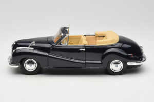BMW 502 Cabriolet Black Maisto 1:18 31817 Diecast - image 4 of 8