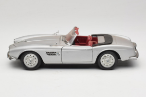 BMW 507 Cabriolet Silver Revell 1:18 8829 Diecast - image 4 of 8