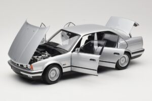 BMW 535i E34 Silver Minichamps 1:18 100024005 Diecast - image 2 of 8