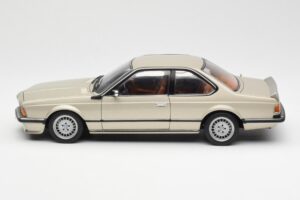 BMW 635 CSi E24 Bronzit Beige Metallic AUTOart 1:18 70523 Diecast - image 4 of 8