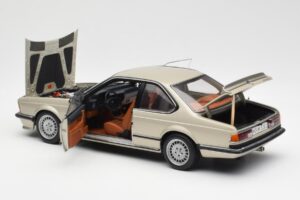 BMW 635 CSi E24 Bronzit Beige Metallic AUTOart 1:18 70523 Diecast - image 5 of 8