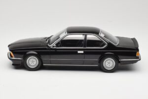 BMW 635 CSi E24 Black Metallic Minichamps 1:18 155028104 Diecast - image 3 of 6