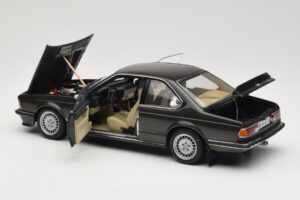 BMW 635 CSi E24 Malachit Green Metallic AUTOart 1:18 70522 Diecast - image 5 of 8