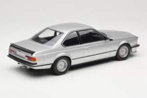 BMW 635 CSi E24 Silver Minichamps 1:18 155028107 Diecast - image 2 of 6