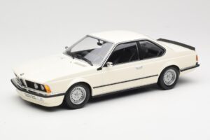 BMW 635 CSi E24 White Minichamps 1:18 155028102 Diecast