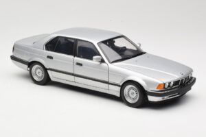 BMW 730i E32 Silver Minichamps 1:18 100023000 Diecast - image 6 of 8
