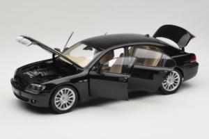 BMW 760Li E66 Individual Black Kyosho 1:18 08573RB Diecast - image 2 of 8