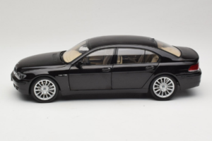 BMW 760Li E66 Individual Black Kyosho 1:18 08573RB Diecast - image 4 of 8