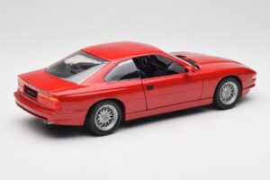 BMW 850Ci E31 Brilliant Red Revell 1:18 8827 Diecast - image 3 of 8