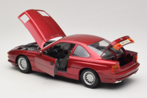 BMW 850i E31 Red Tchibo 1:18 36157 Diecast - image 5 of 8
