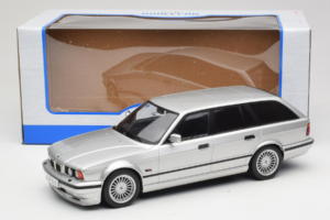 BMW Alpina B10 E34 4.6 Touring Silver MCG 1:18 MCG18332MCW Diecast - image 6 of 6