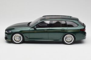 BMW Alpina B5 G31 Touring Green GT Spirit 1:18 GT475 Resin - image 4 of 5