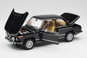 BMW 2002 L E10 Black AUTOart 1:18 70603 Diecast - image 2 of 8