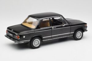BMW 2002 L E10 Black AUTOart 1:18 70603 Diecast - image 3 of 8