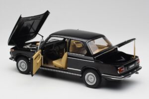 BMW 2002 L E10 Black AUTOart 1:18 70603 Diecast - image 5 of 8