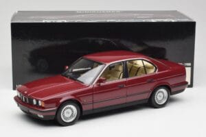 BMW 535i E34 Red Minichamps 1:18 100024002 Diecast - image 8 of 8