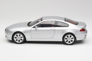 BMW 645Ci E63 Silver Kyosho 1:18 80430153285 Diecast - image 4 of 8
