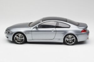 BMW M6 E63 Silver Grey Kyosho 1:18 08703GR Diecast - image 4 of 8