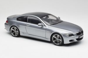 BMW M6 E63 Silver Grey Kyosho 1:18 08703GR Diecast - image 6 of 8