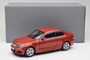 BMW 1 E82 Coupe Orange Kyosho 1:18 80430427064 Diecast - image 8 of 8