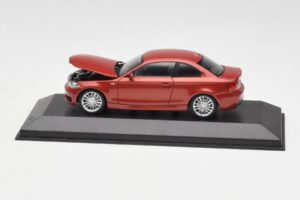 BMW 1M E82 Orange Minichamps 1:43 413020023 Diecast - image 4 of 5