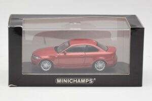 BMW 1M E82 Orange Minichamps 1:43 413020023 Diecast - image 5 of 5