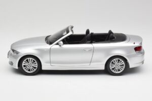 BMW 135i E88 Cabriolet Titan Silver Kyosho 1:18 80430427021 Diecast - image 4 of 8