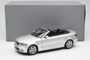 BMW 135i E88 Cabriolet Titan Silver Kyosho 1:18 80430427021 Diecast - image 8 of 8