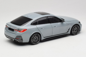 BMW i4 G26 Grey Metallic Minichamps 1:18 110023010 Diecast - image 3 of 8