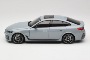 BMW i4 G26 Grey Metallic Minichamps 1:18 110023010 Diecast - image 4 of 8