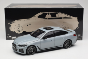 BMW i4 G26 Grey Metallic Minichamps 1:18 110023010 Diecast - image 8 of 8